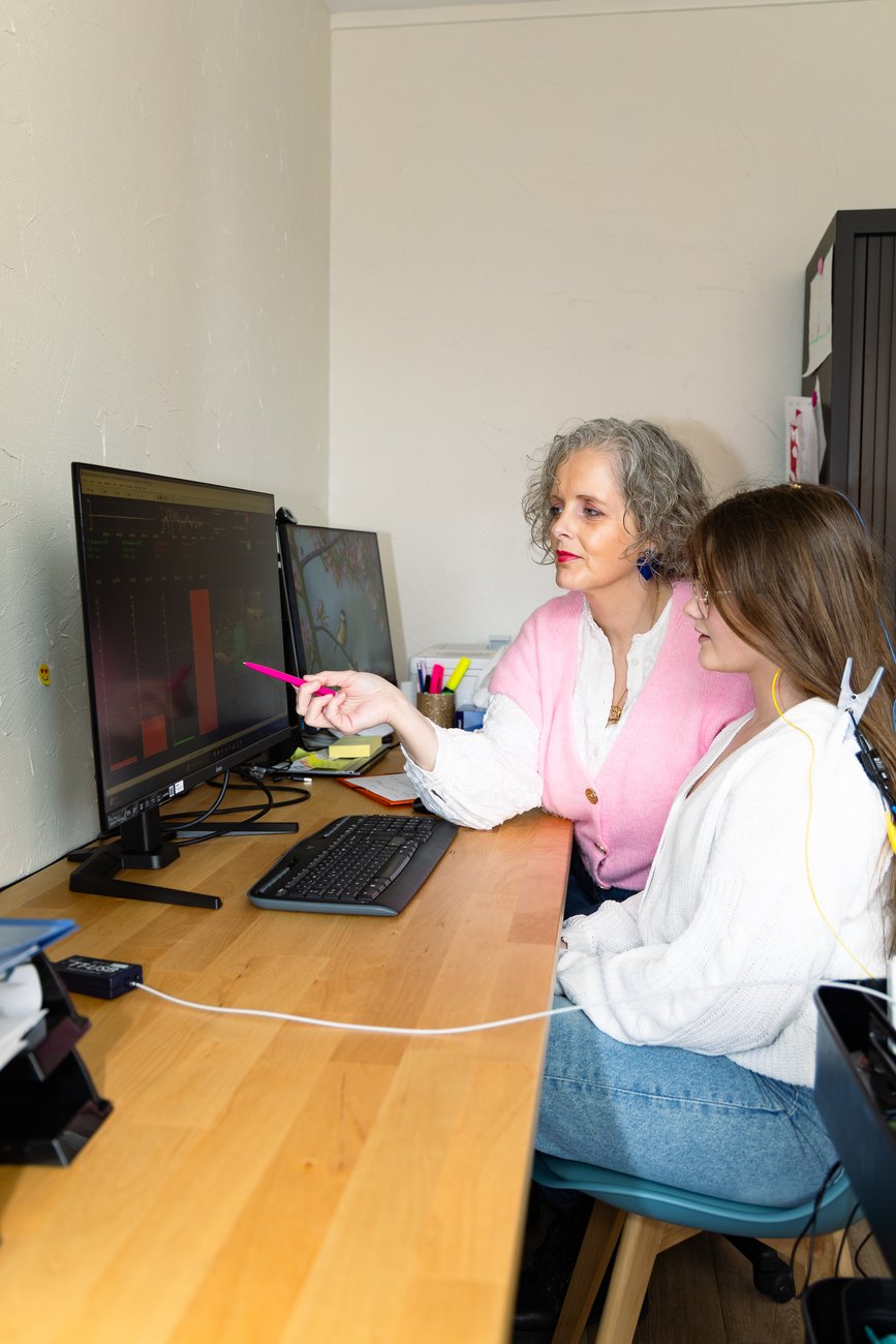 Neurofeedback EEGq : principes, déroulement et indications